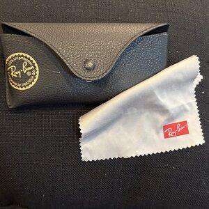 Ray-Ban Black Case with White Cleaning Cloth